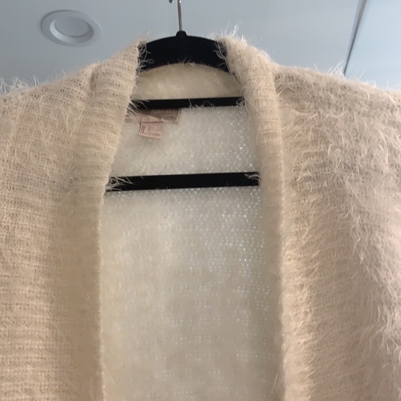 FOREVER 21 fuzzy long open sweater - Picture 2 of 4